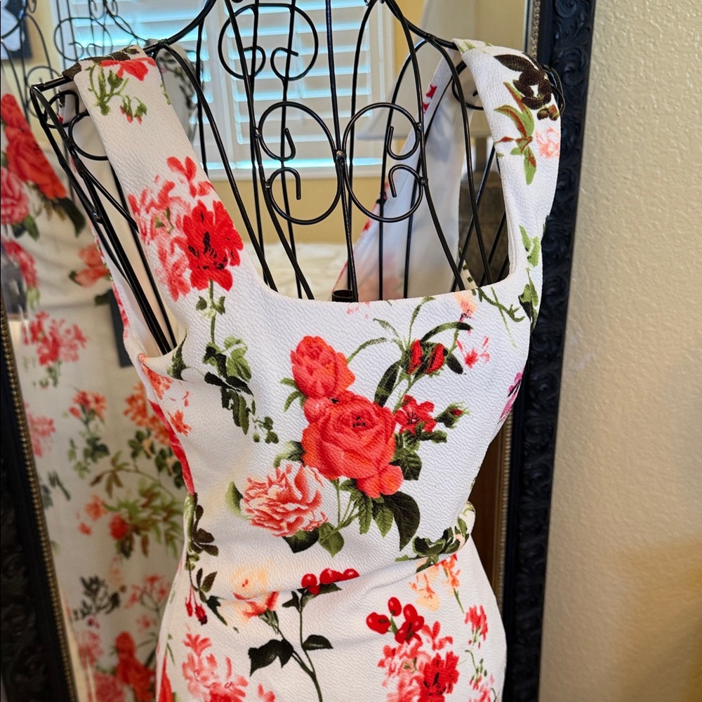 Va Va Voom Floral Midi Dress - creme and salmon pink - Picture 2 of 4